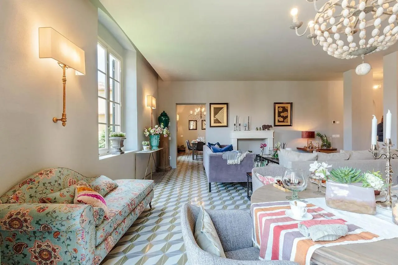 Puccini Penthouse With Terrace Inside Lucca Apartment