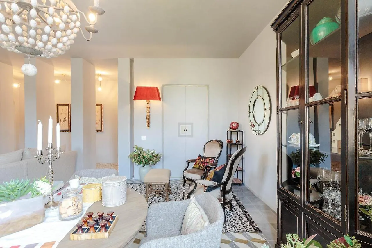 Puccini Penthouse With Terrace Inside Lucca Apartment