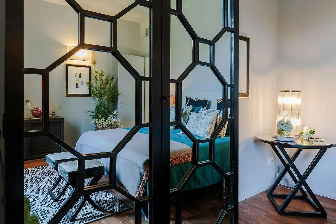 Puccini Penthouse With Terrace Inside Lucca Apartment