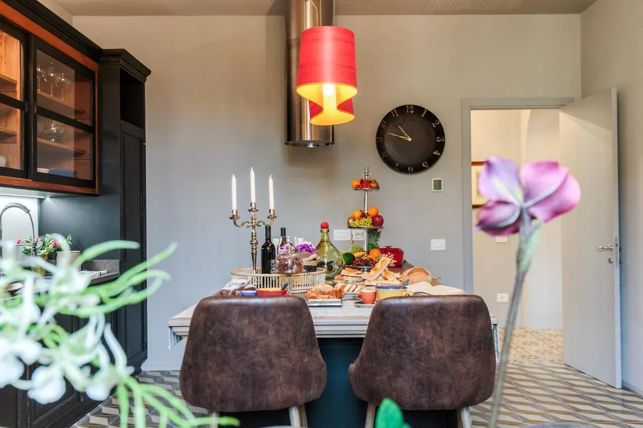 Puccini Penthouse With Terrace Inside Lucca Apartment