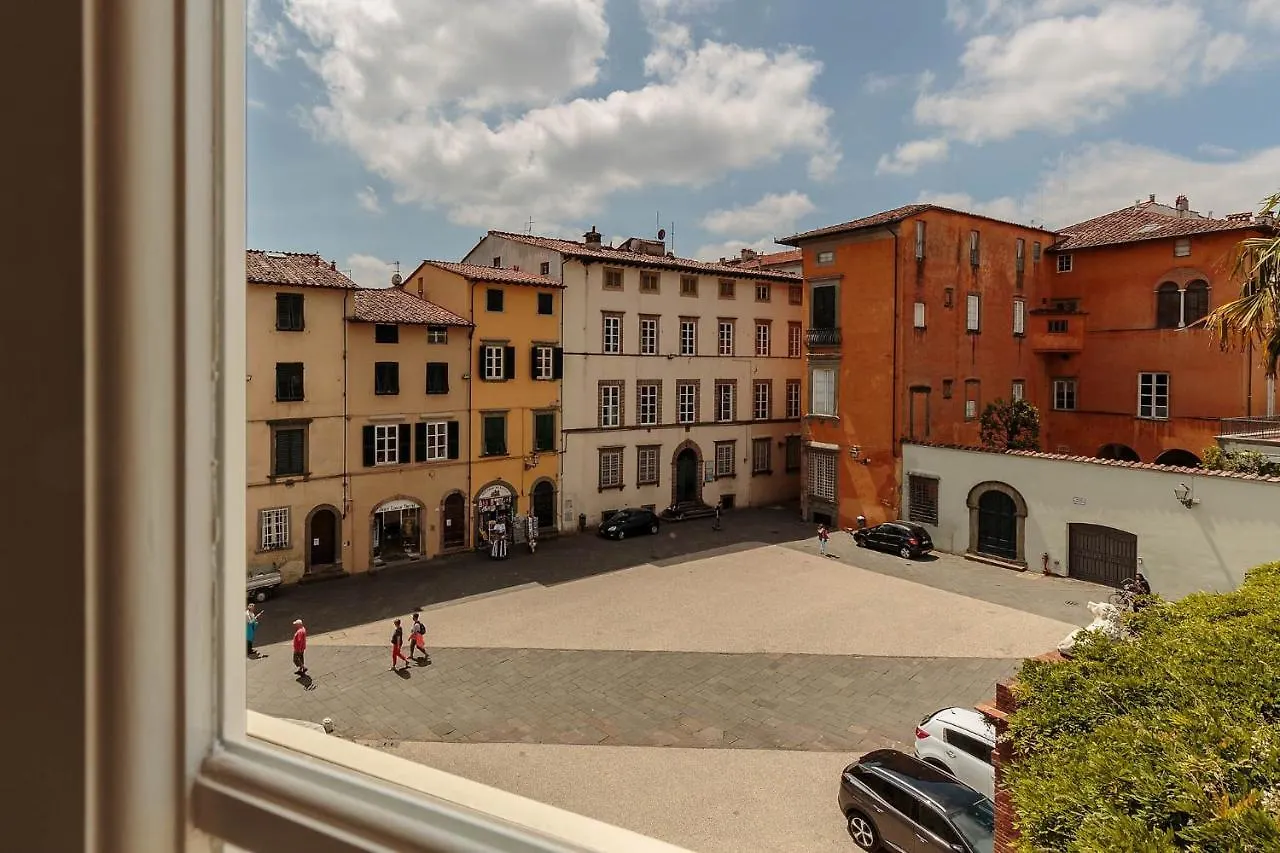 Puccini Penthouse With Terrace Inside Lucca Apartment