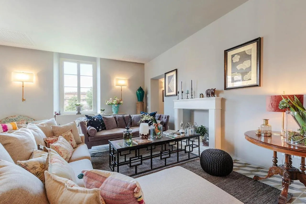 Appartement Puccini Penthouse With Terrace Inside Lucques