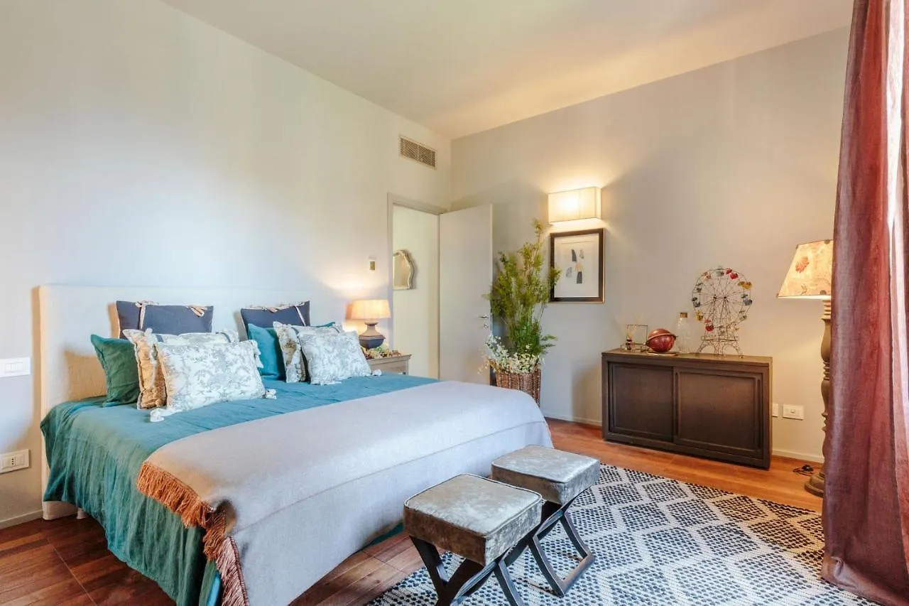 Appartement Puccini Penthouse With Terrace Inside Lucques